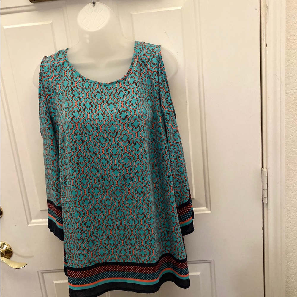 ADRIANNA PAPEL BLOUSE SIZE L